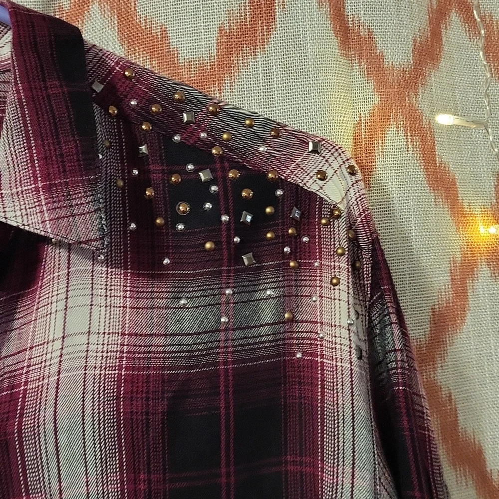 Women's Flannel - Picture 3 of 4